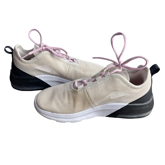 NIKE Air Max Women’s Beige Motion 2 Sneakers Size 8 AO0352-109 Running Shoes - Picture 7 of 8